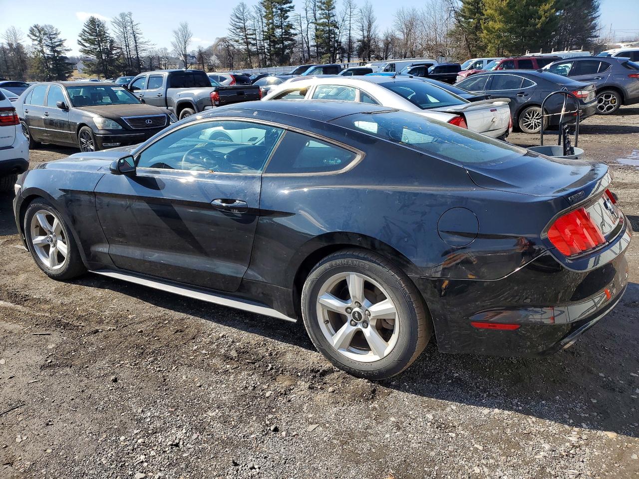 2017 FORD MUSTANG photo 2