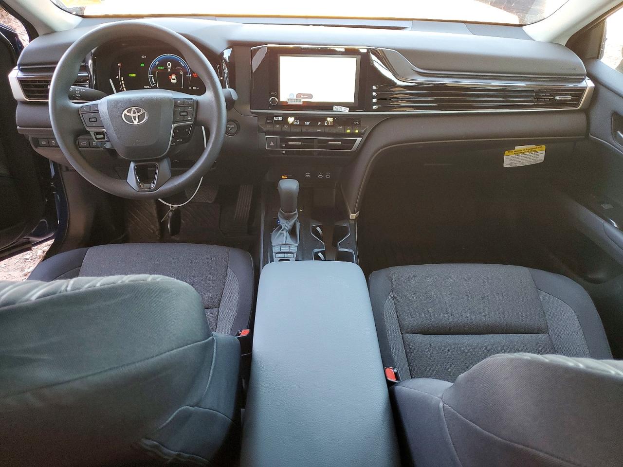 2025 TOYOTA CAMRY LE photo 15