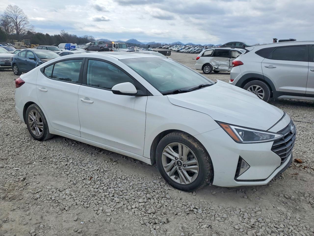 2020 HYUNDAI ELANTRA VALUE EDITION photo 4