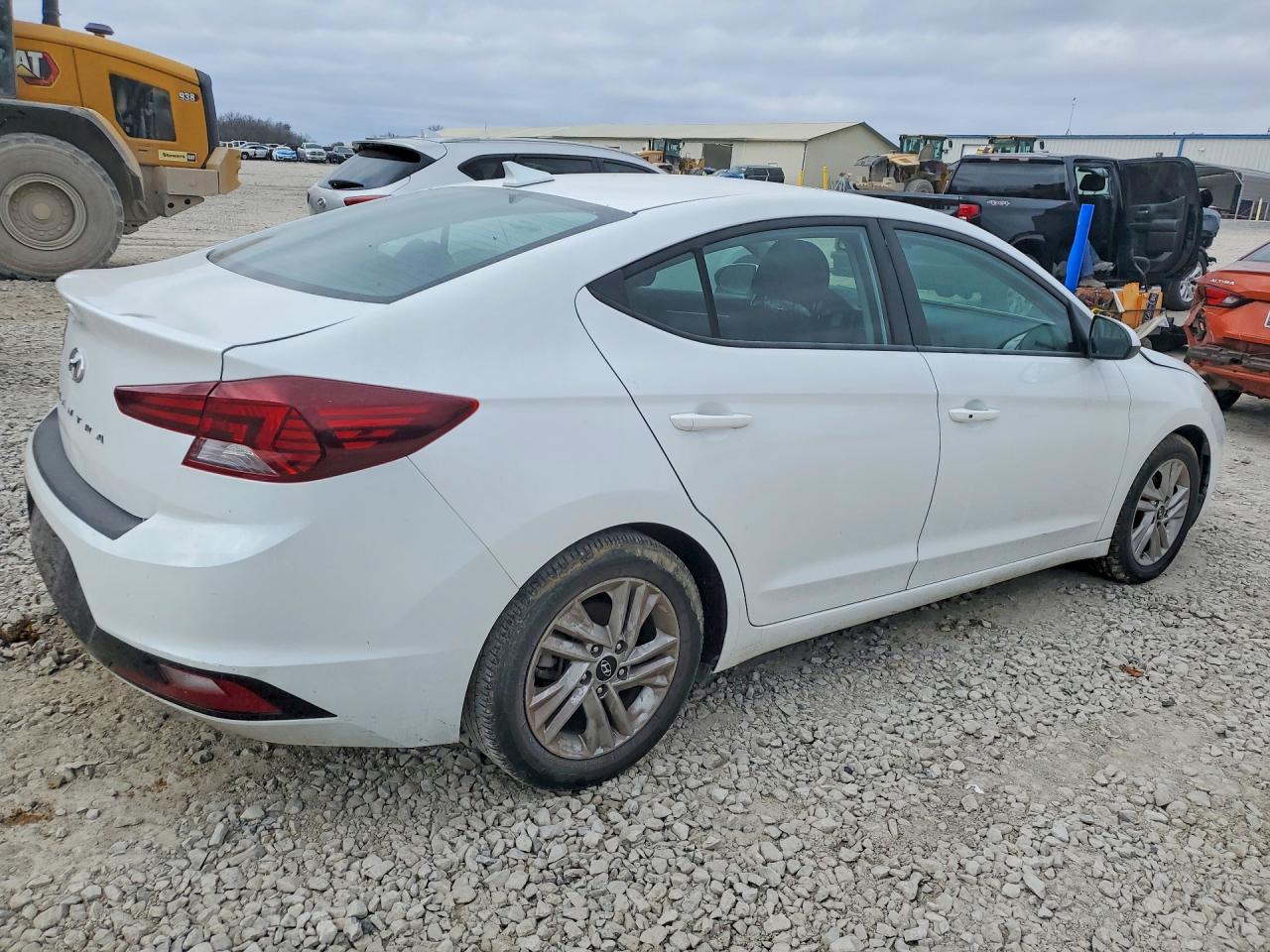 2020 HYUNDAI ELANTRA VALUE EDITION photo 3