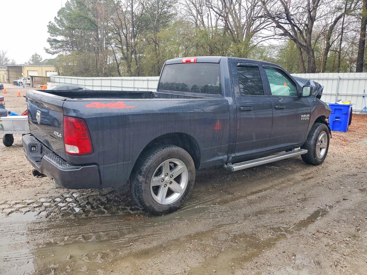 2015 RAM 1500 ST photo 3