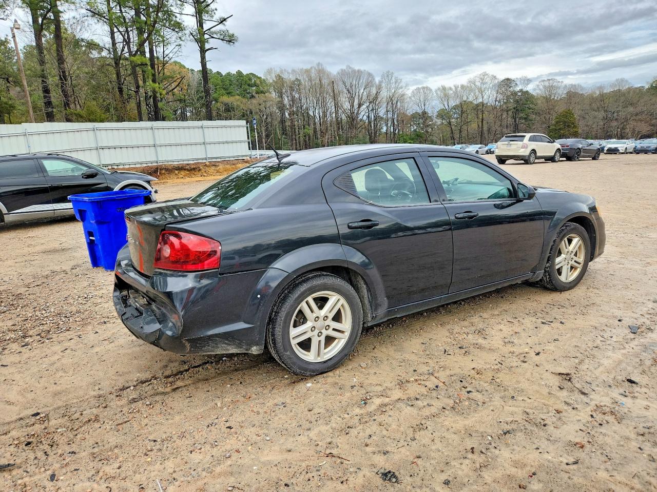 2011 DODGE AVENGER MAINSTREET photo 3