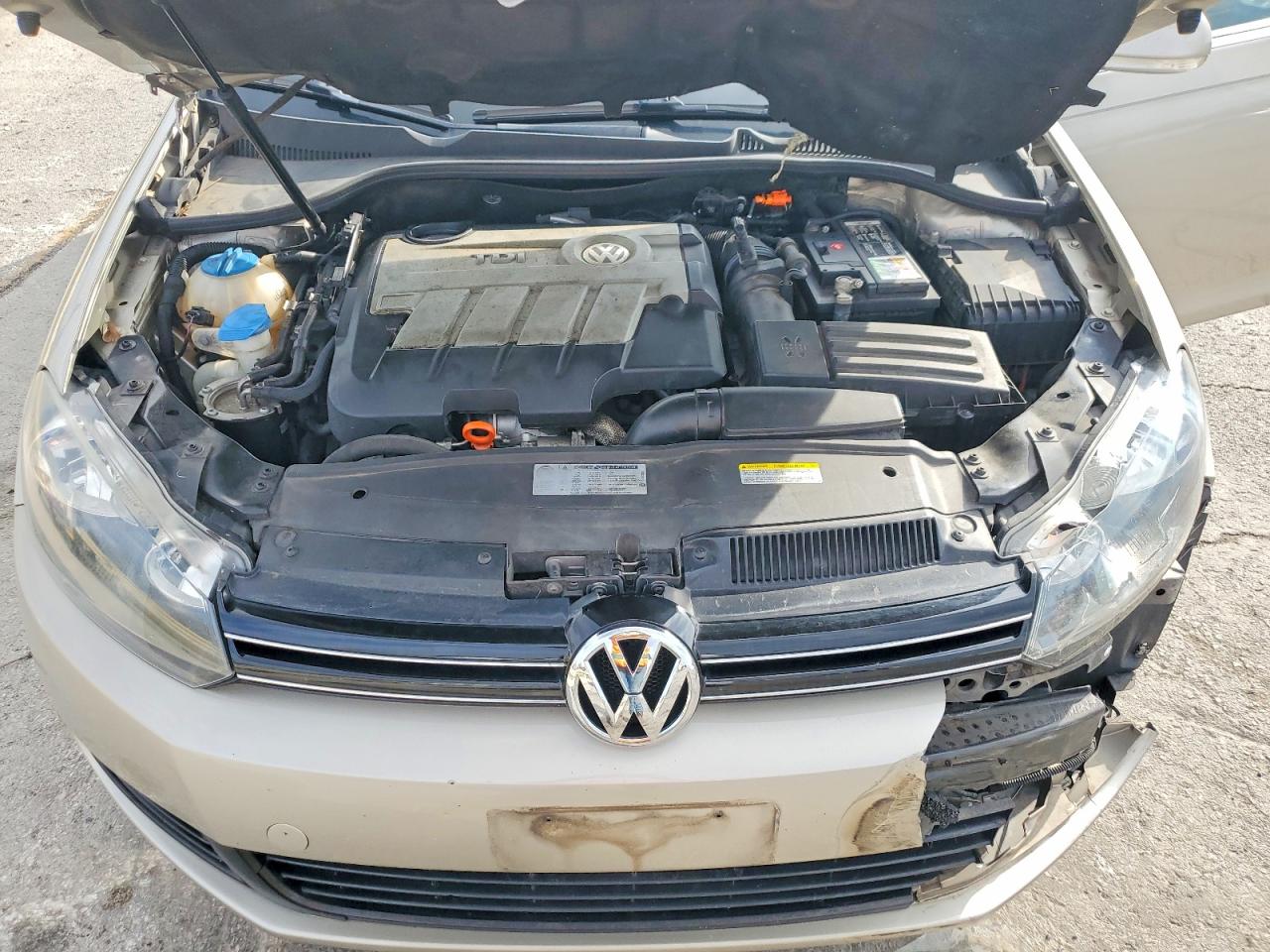 2014 VOLKSWAGEN JETTA TDI photo 12