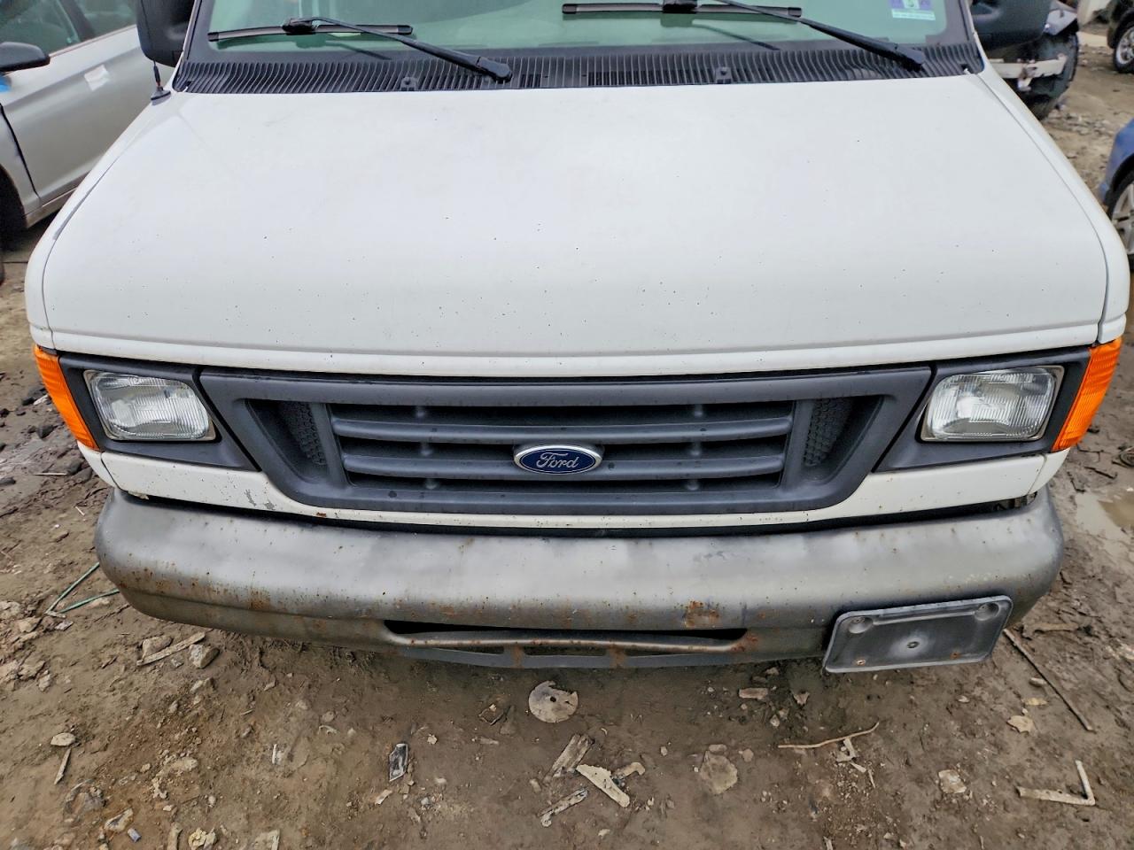 2005 FORD ECONOLINE E150 VAN photo 11