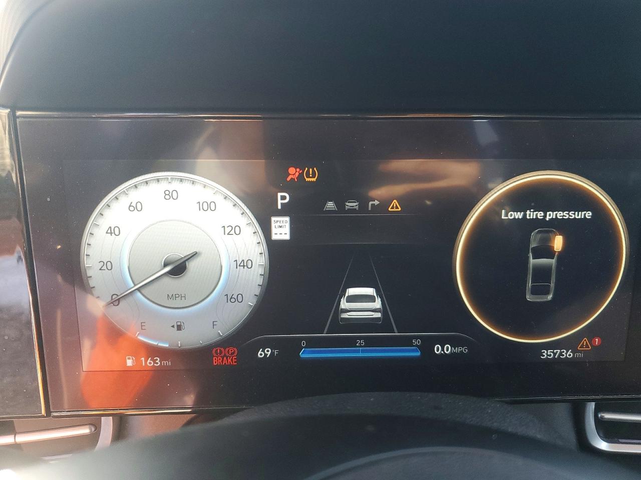 2024 HYUNDAI ELANTRA SEL photo 25