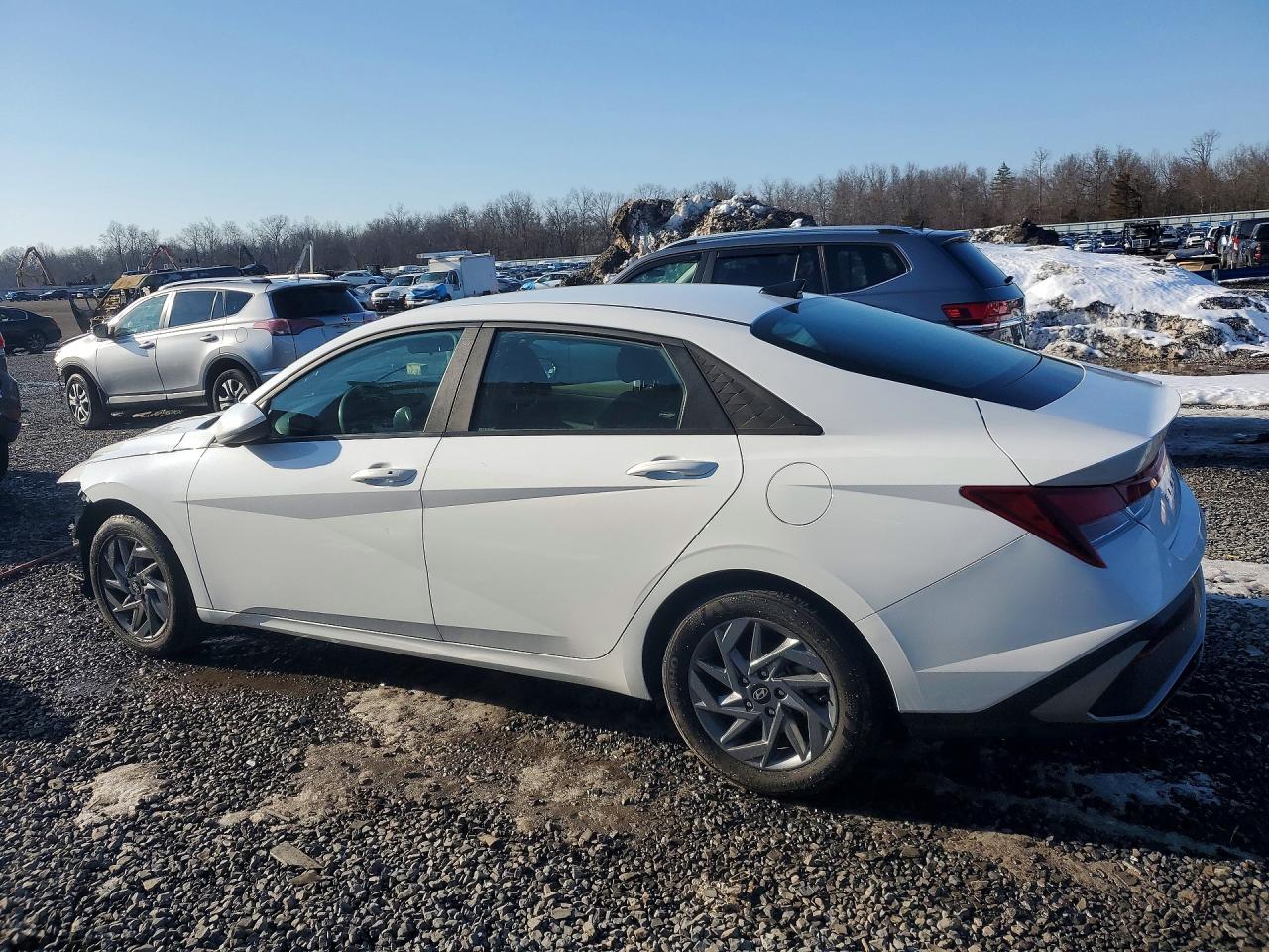2024 HYUNDAI ELANTRA SEL photo 4
