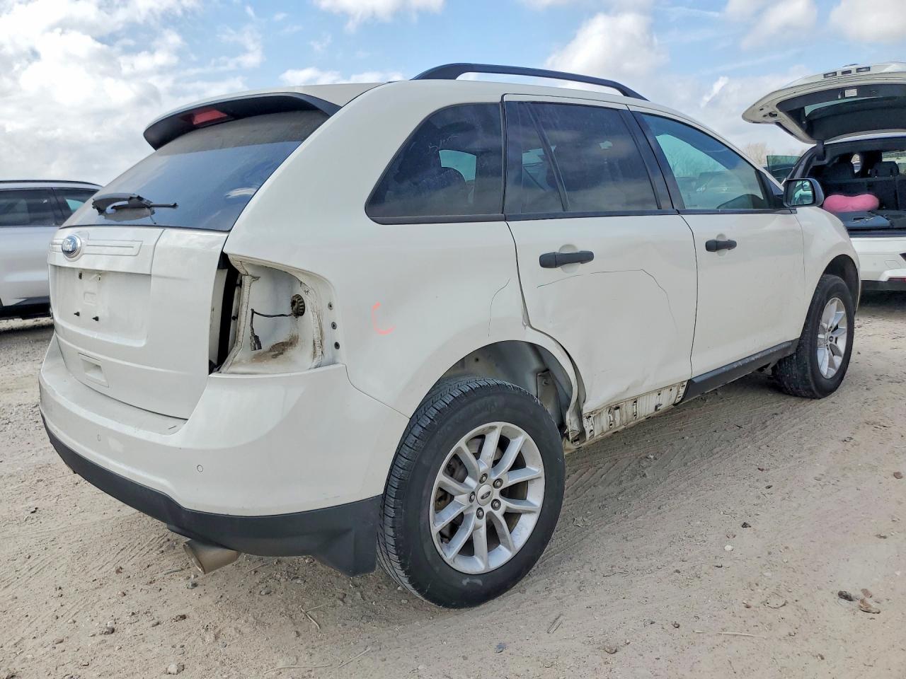 2013 FORD EDGE SE photo 3