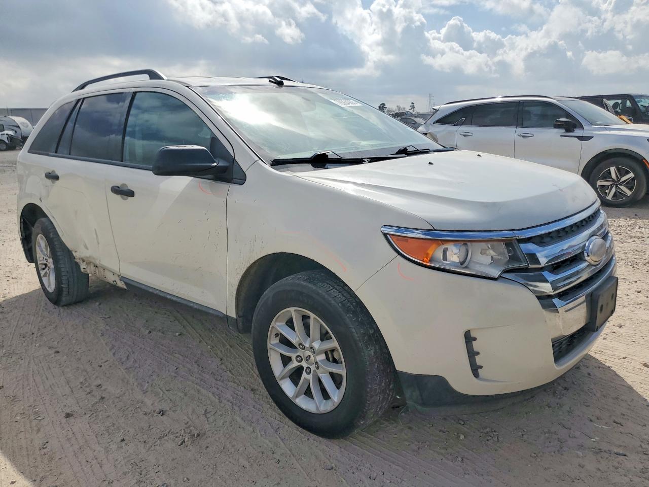 2013 FORD EDGE SE photo 4