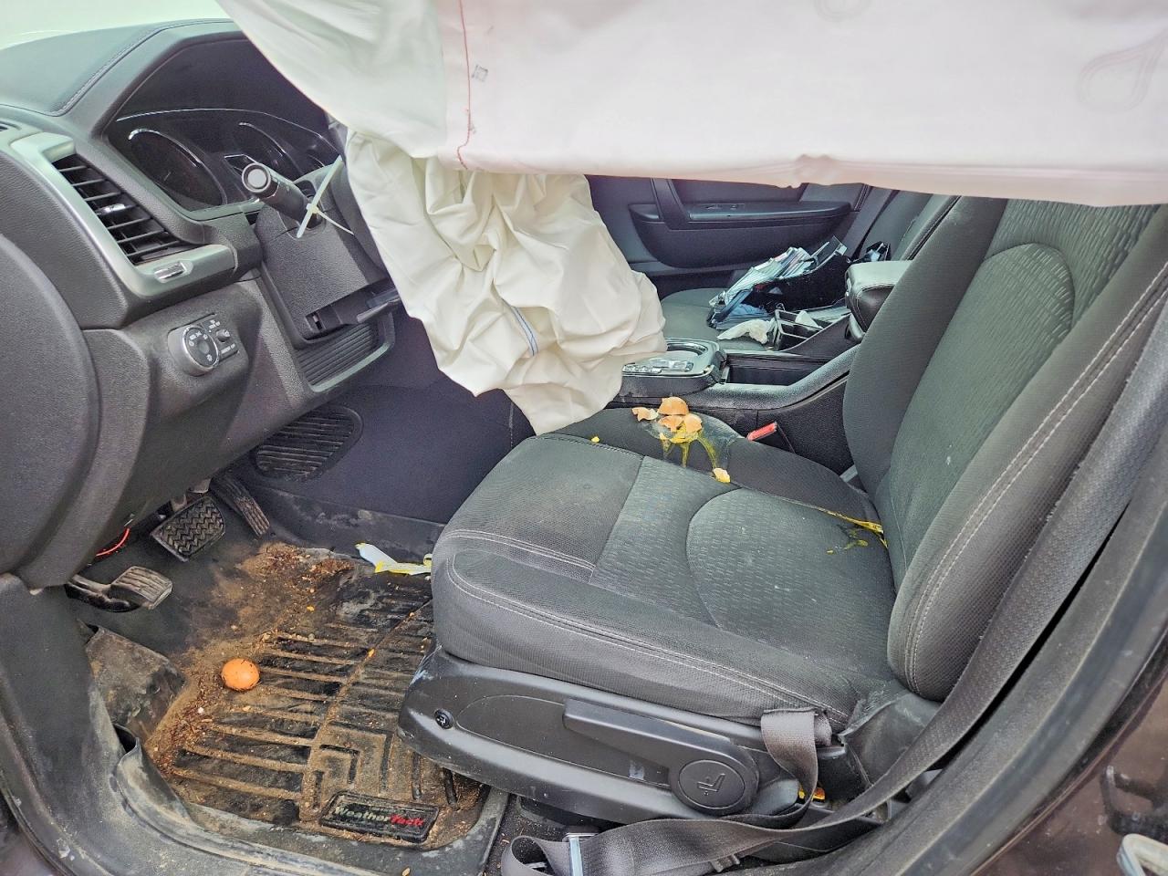 2016 GMC ACADIA SLE photo 13