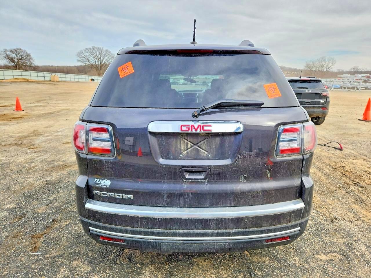 2016 GMC ACADIA SLE photo 11