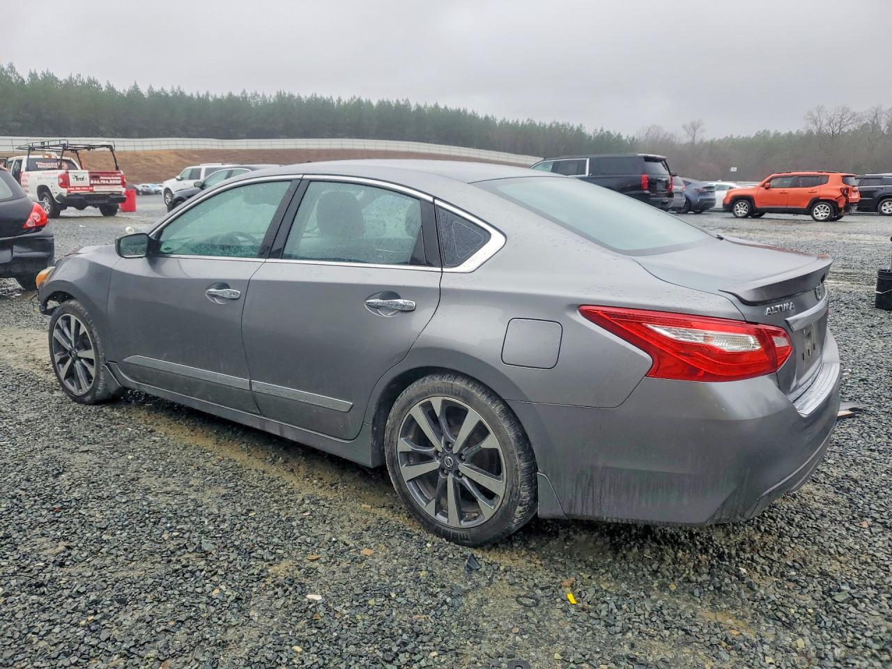2016 NISSAN ALTIMA 2.5 SR photo 2