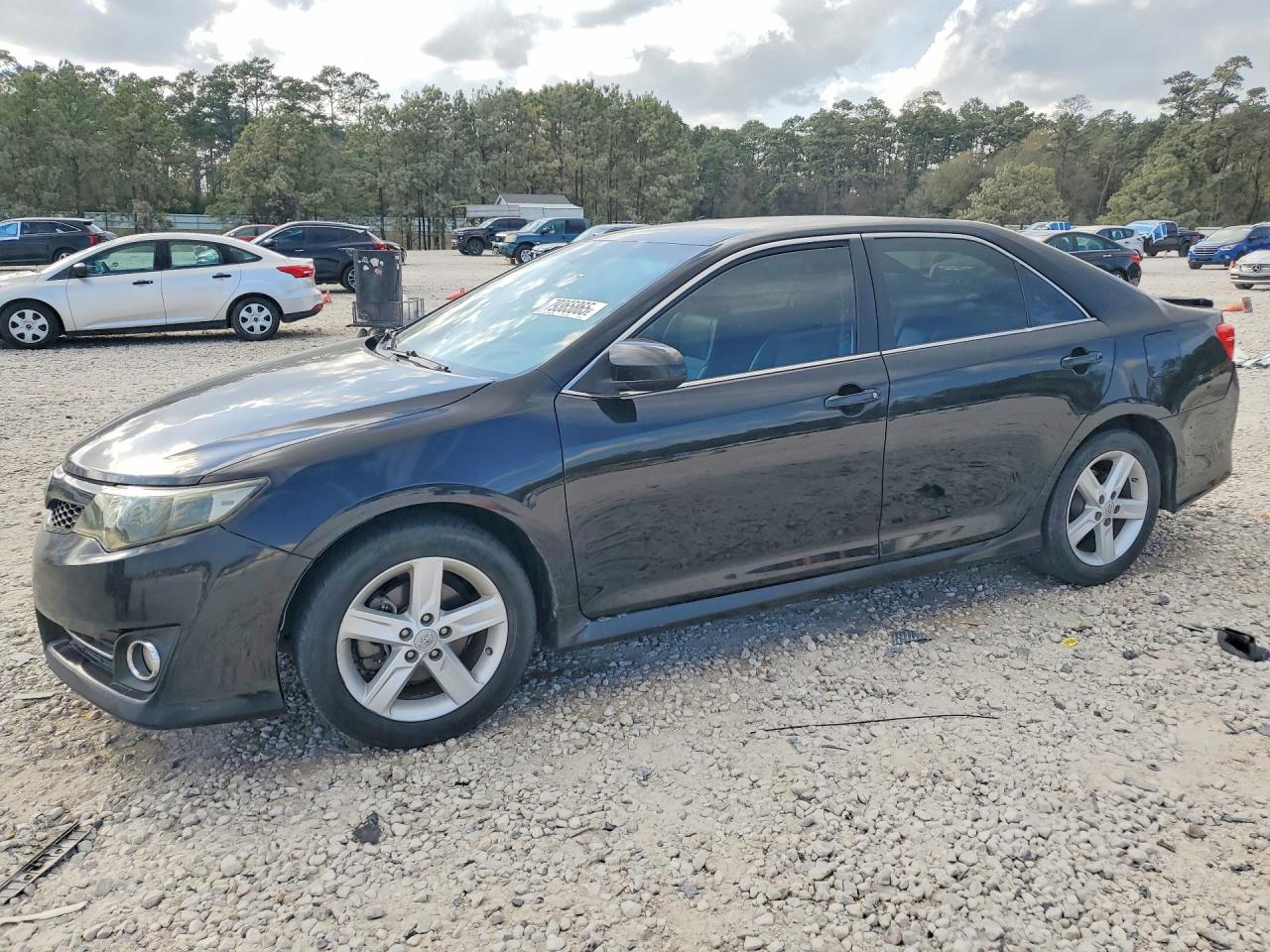 2013 TOYOTA CAMRY