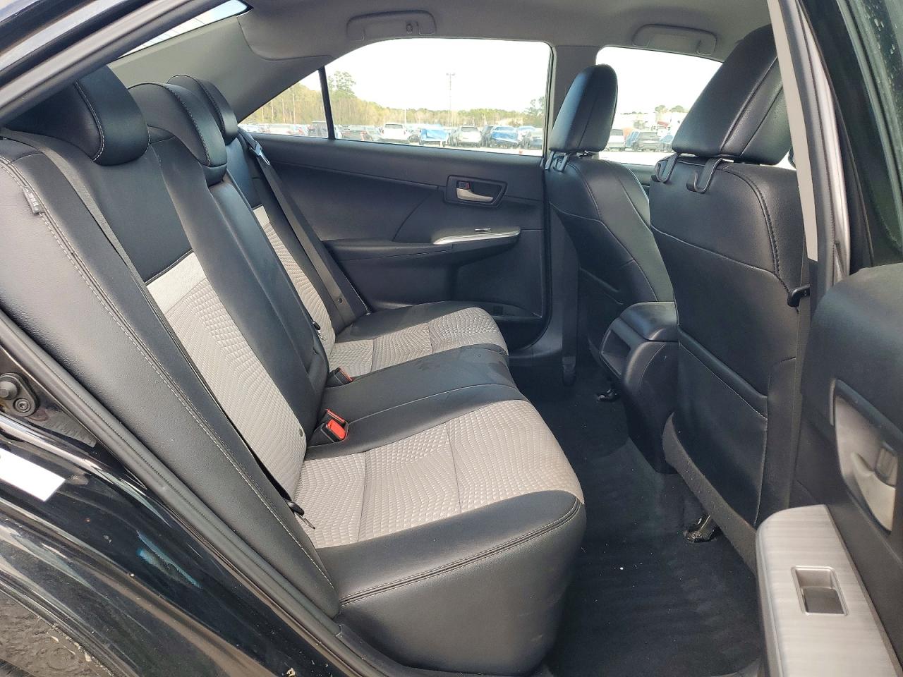 2013 TOYOTA CAMRY SE photo 10