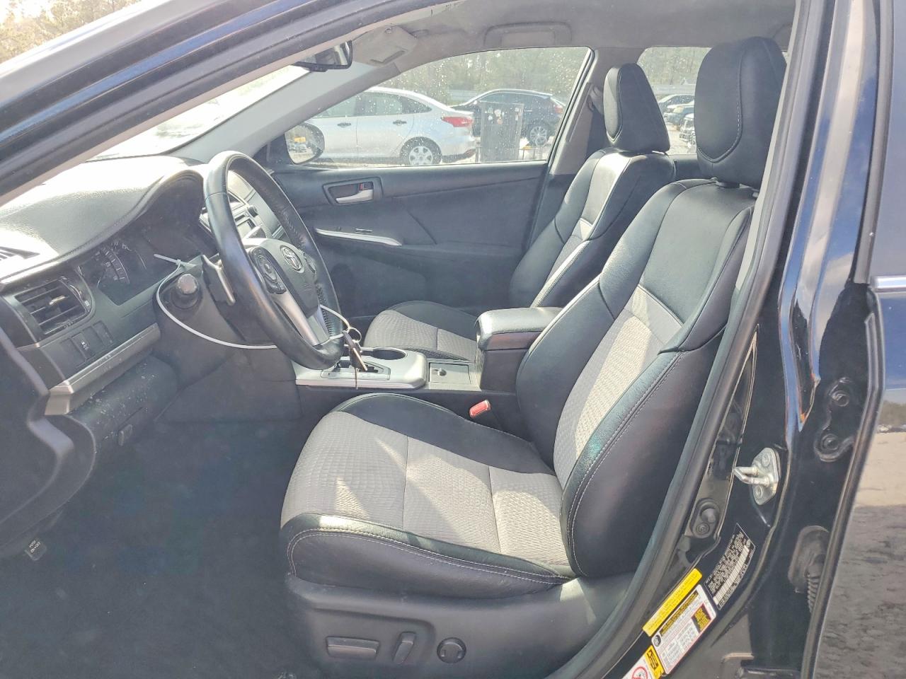 2013 TOYOTA CAMRY SE photo 7