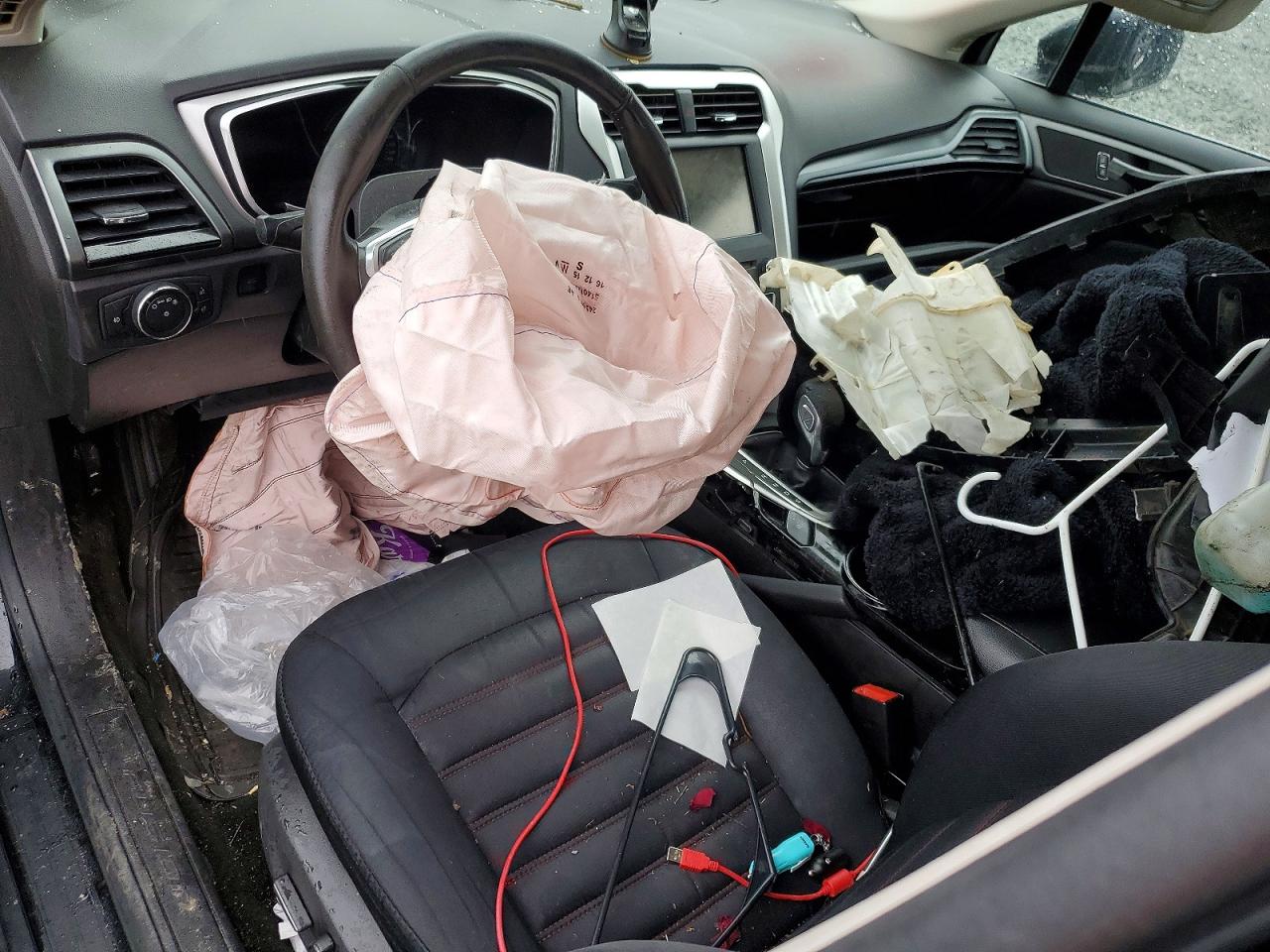 2016 FORD FUSION SE photo 8