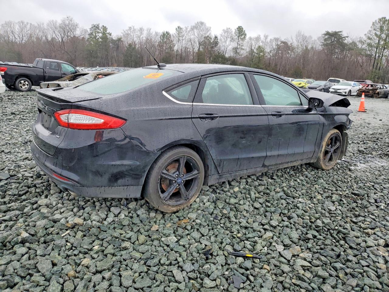 2016 FORD FUSION SE photo 3