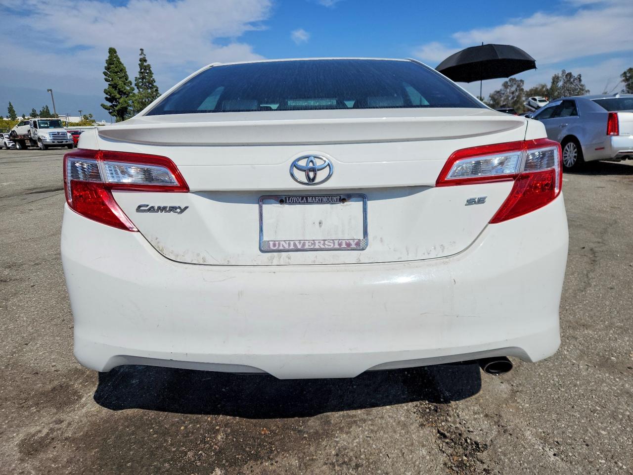 2013 TOYOTA CAMRY SE photo 16
