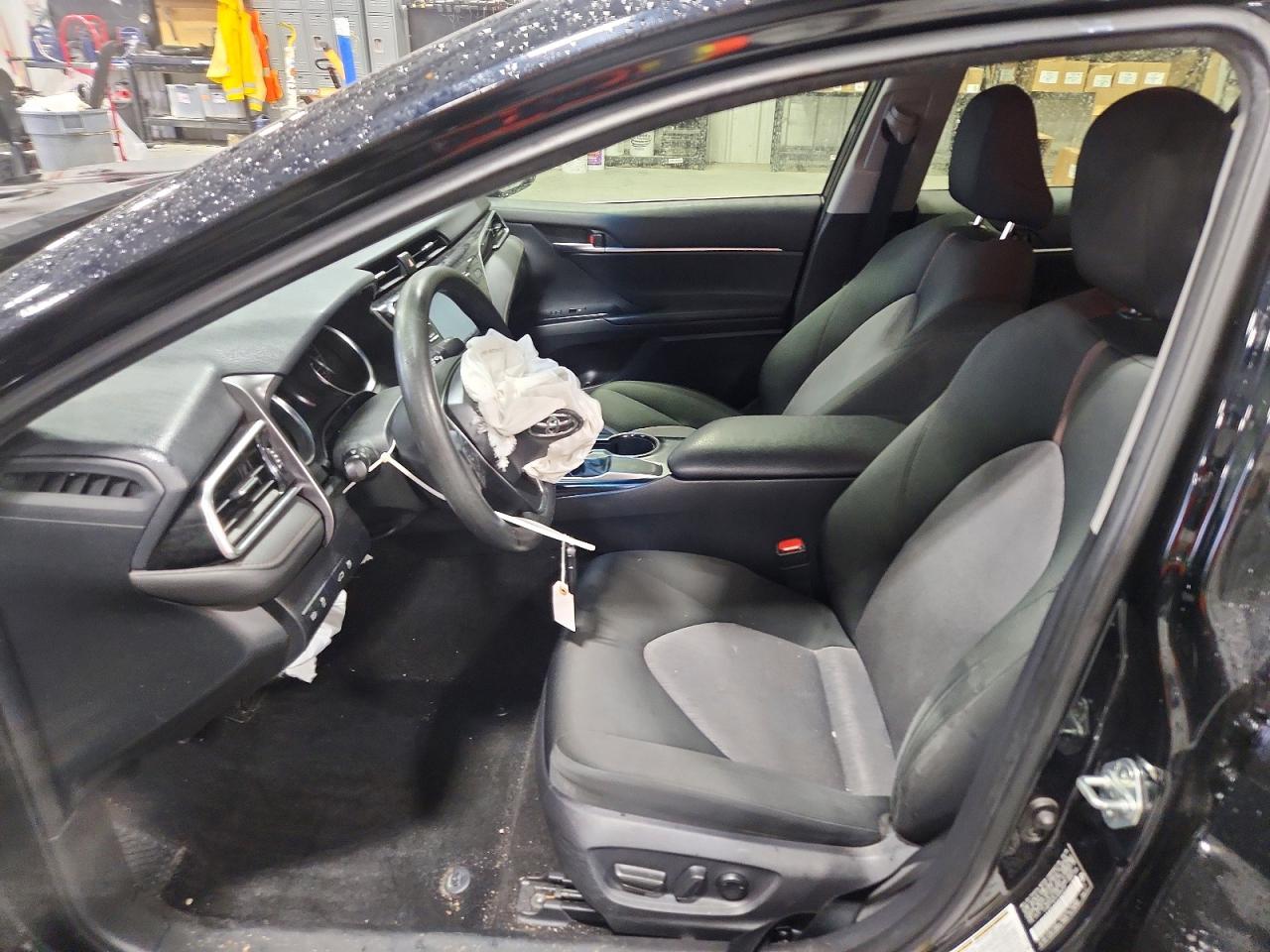 2018 TOYOTA CAMRY LE photo 7