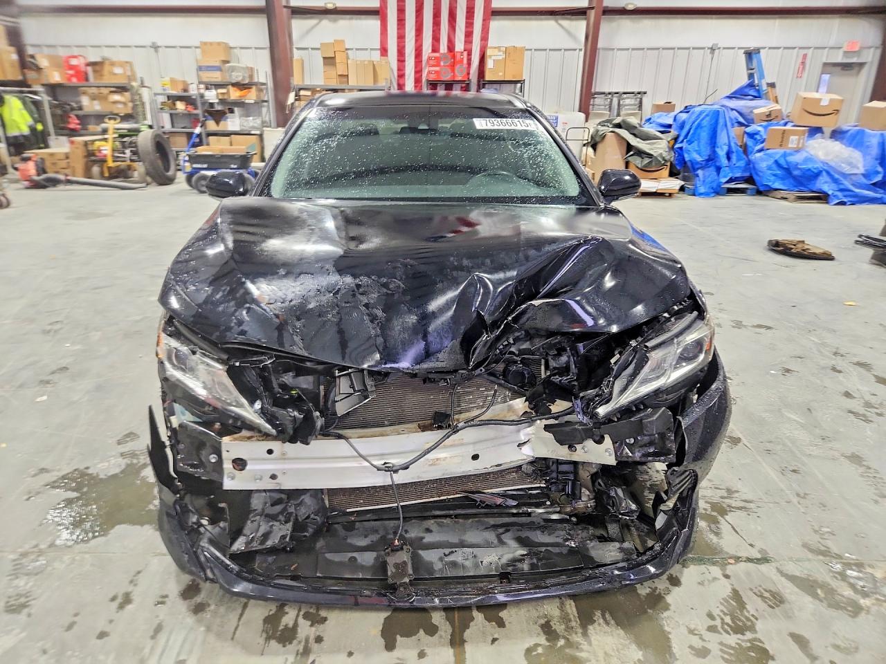 2018 TOYOTA CAMRY LE photo 5