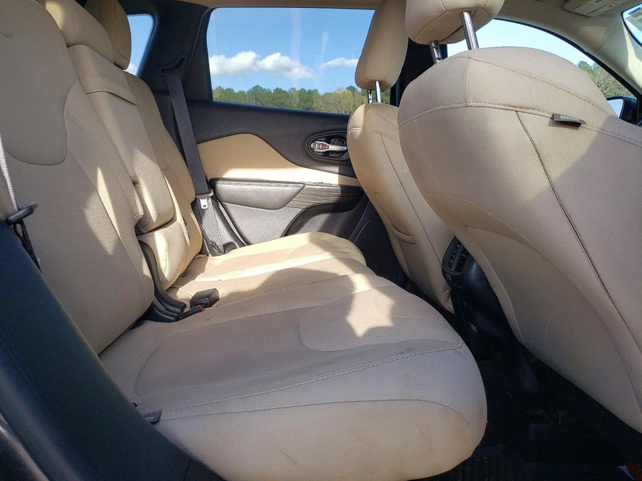2016 JEEP CHEROKEE photo 21