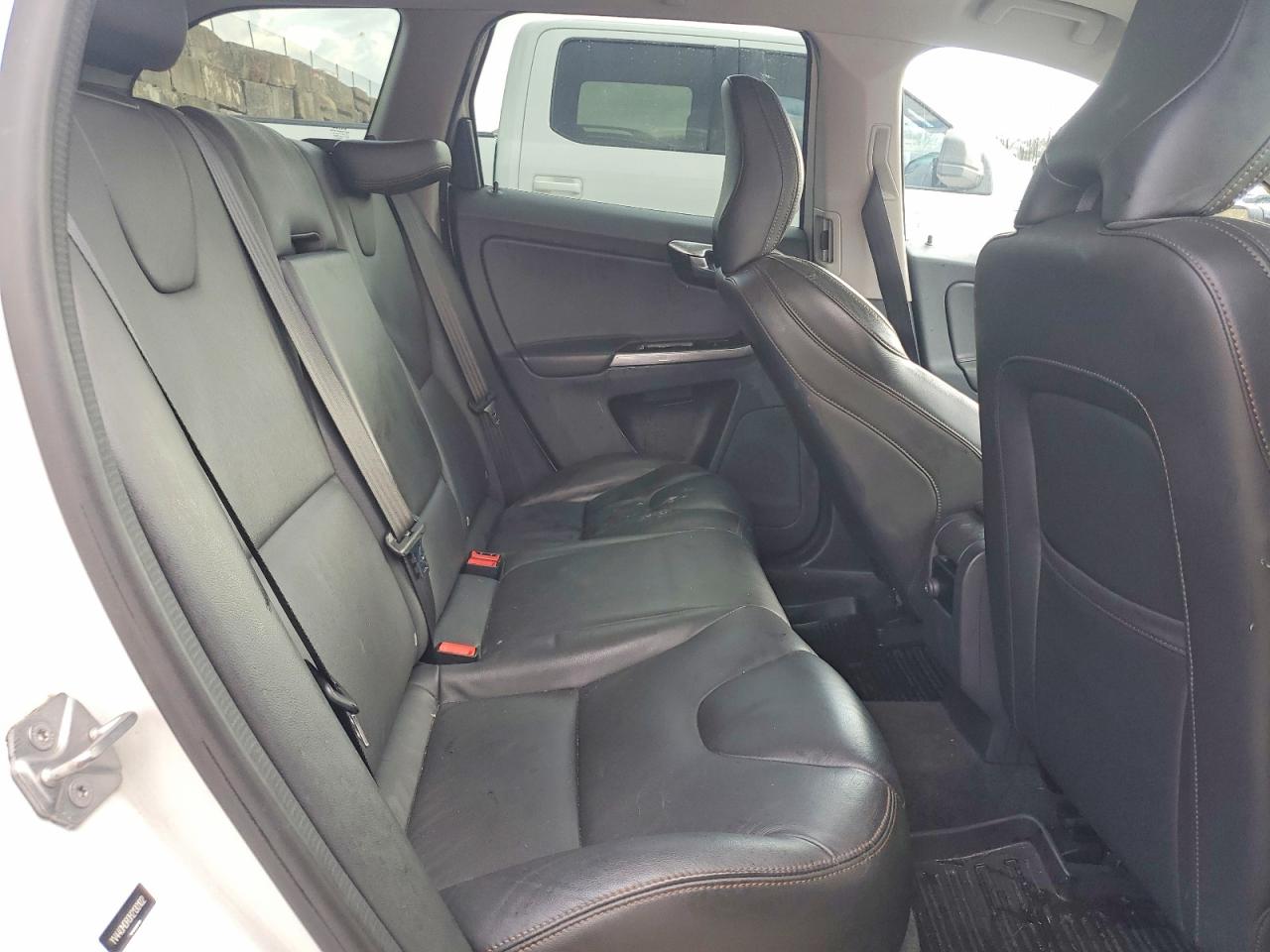 2017 VOLVO XC60 T5 DYNAMIC photo 11