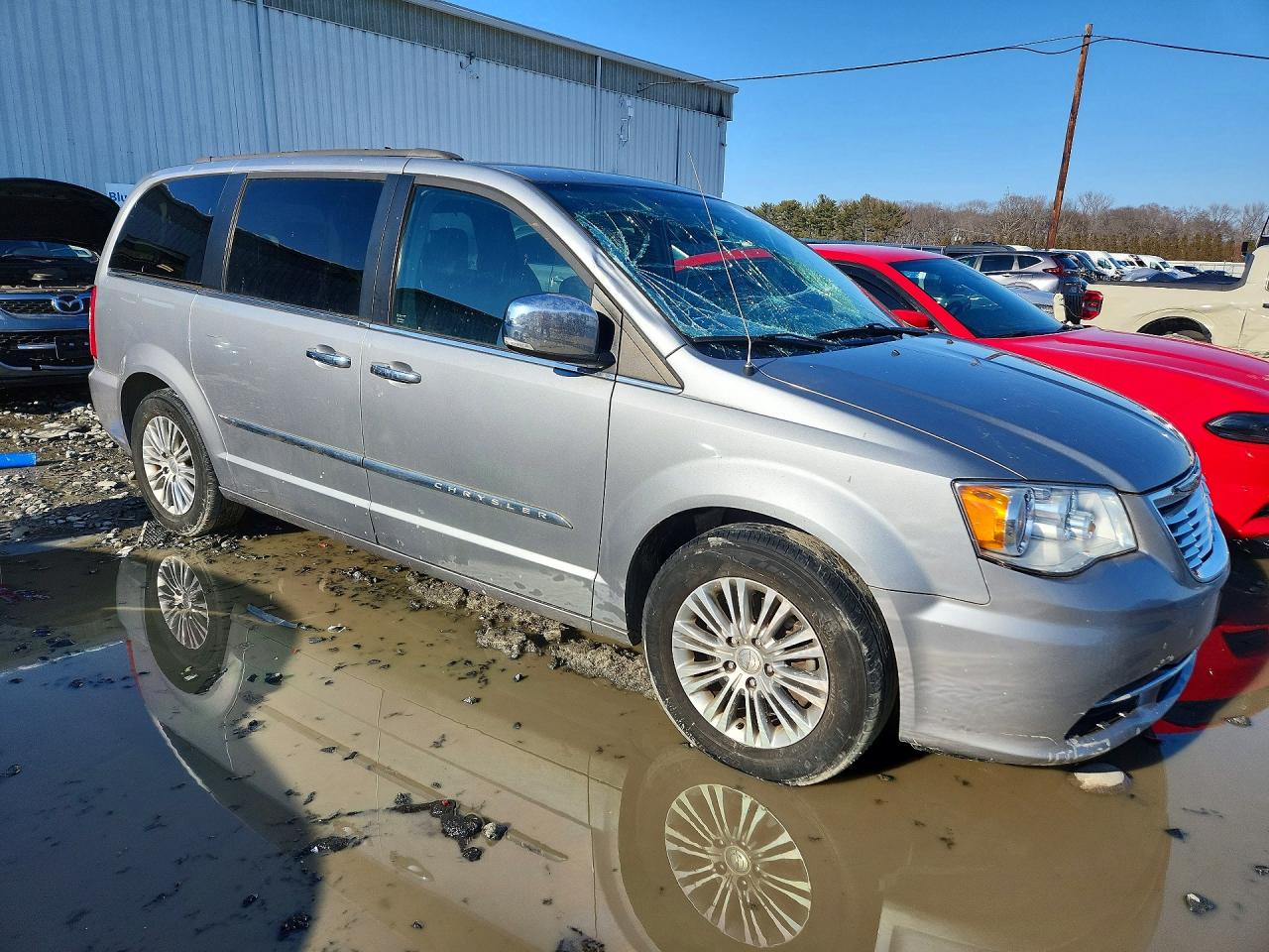 2015 CHRYSLER TOWN & COUNTRY TOURING L photo 4