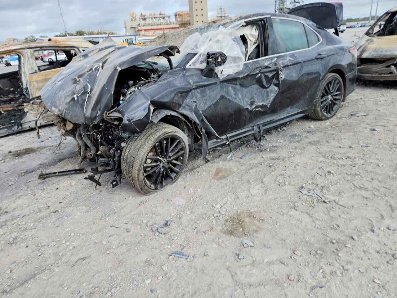 2022 TOYOTA CAMRY