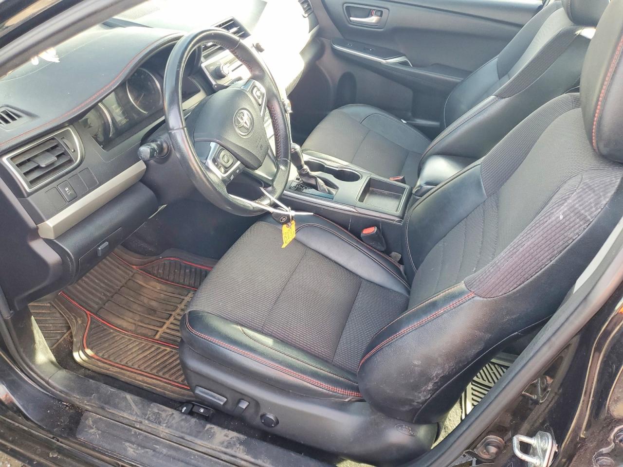 2017 TOYOTA CAMRY SE photo 7