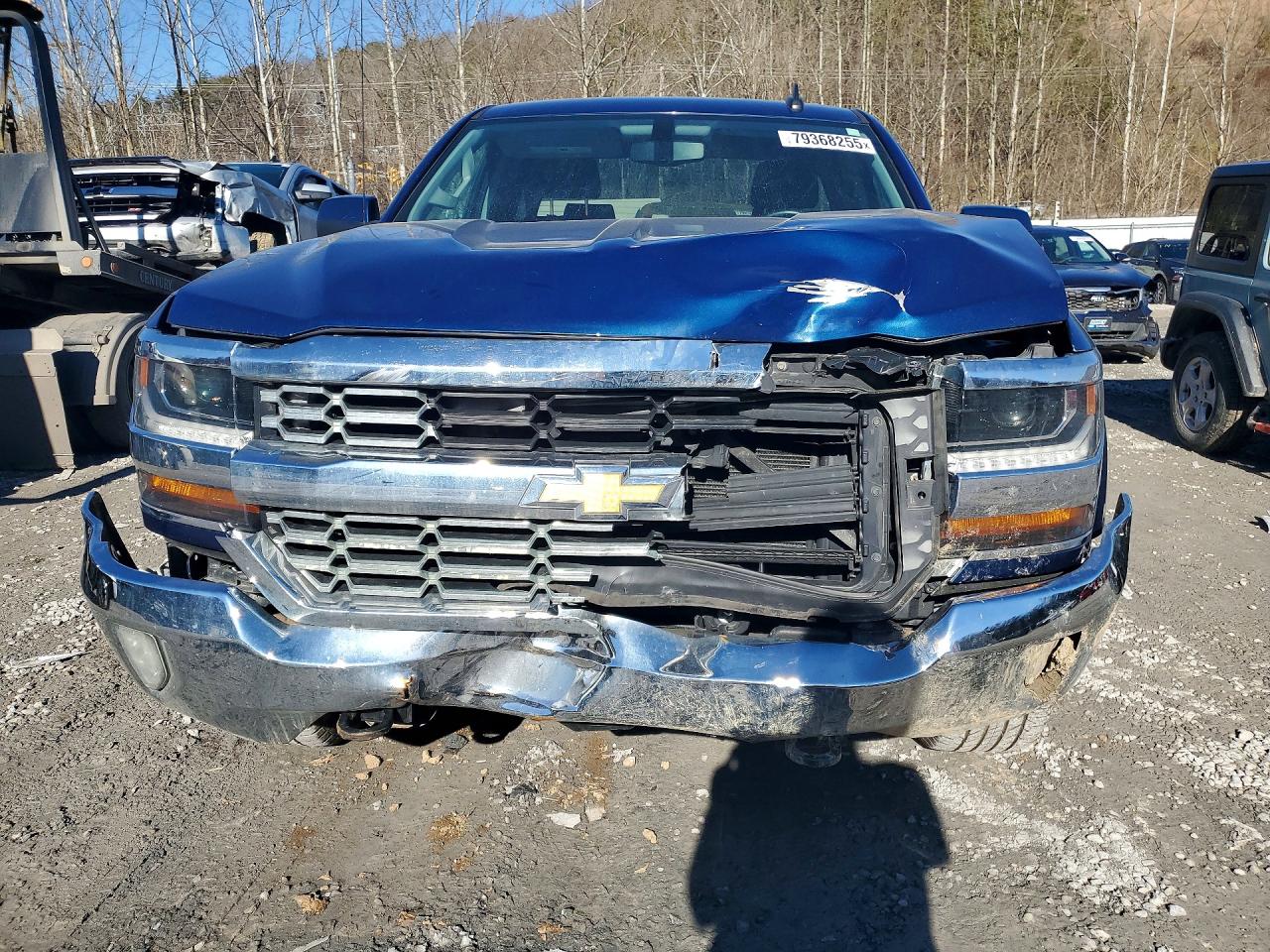2017 CHEVROLET SILVERADO K1500 LT photo 5