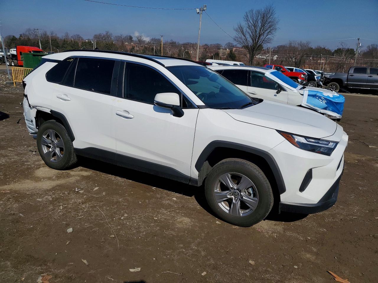 2024 TOYOTA RAV4 XLE photo 7