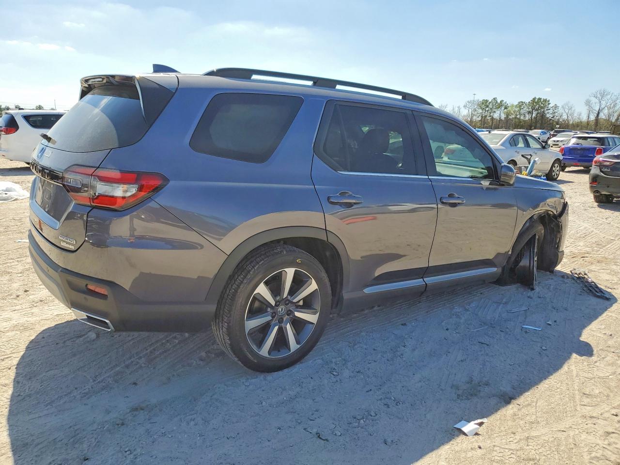 2025 HONDA PILOT TOURING photo 5