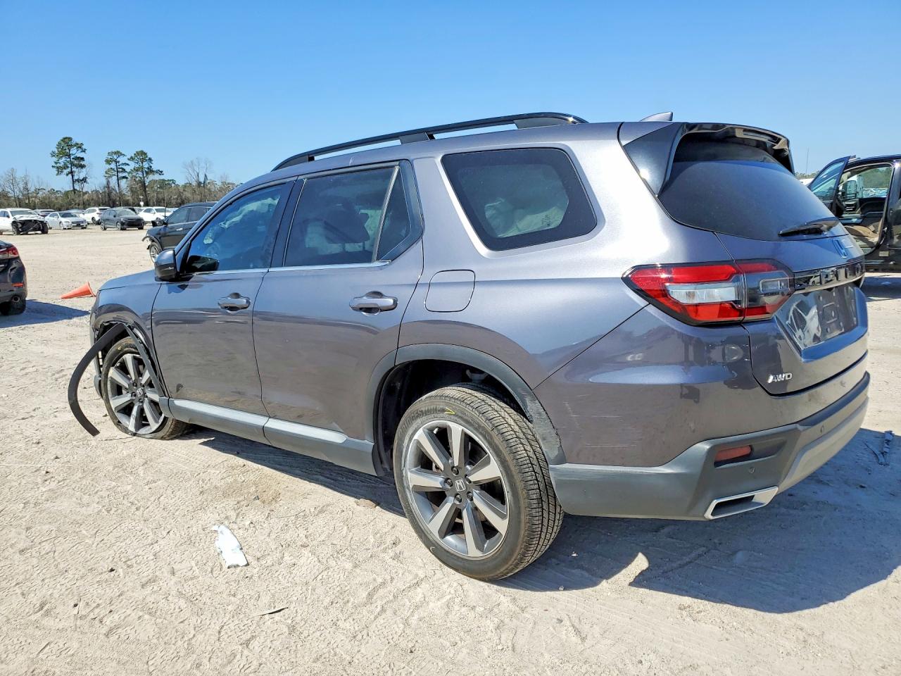 2025 HONDA PILOT TOURING photo 3