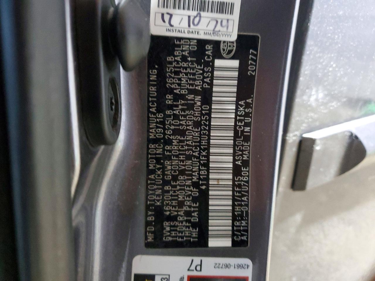 2017 TOYOTA CAMRY SE photo 12