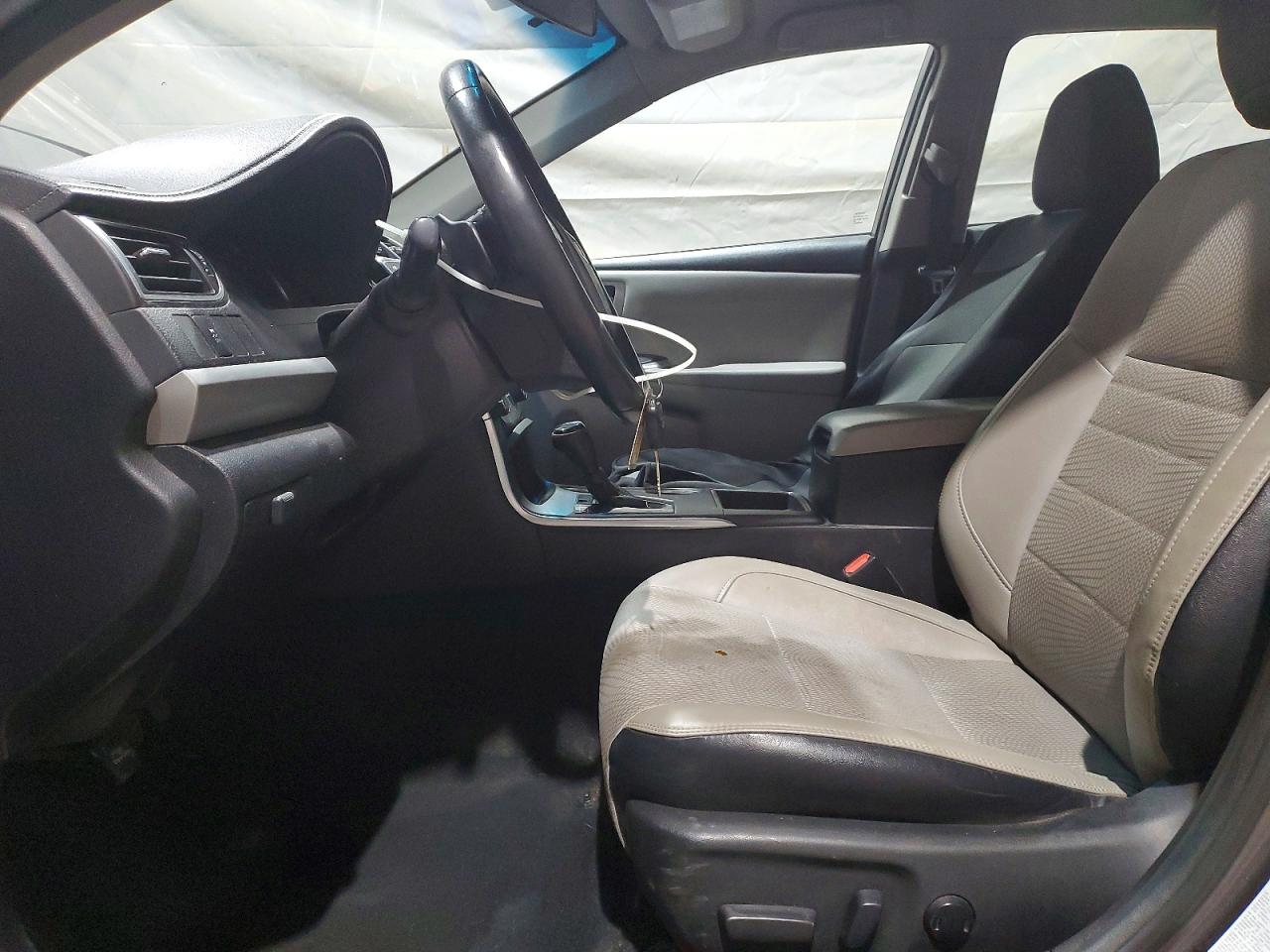 2017 TOYOTA CAMRY SE photo 7