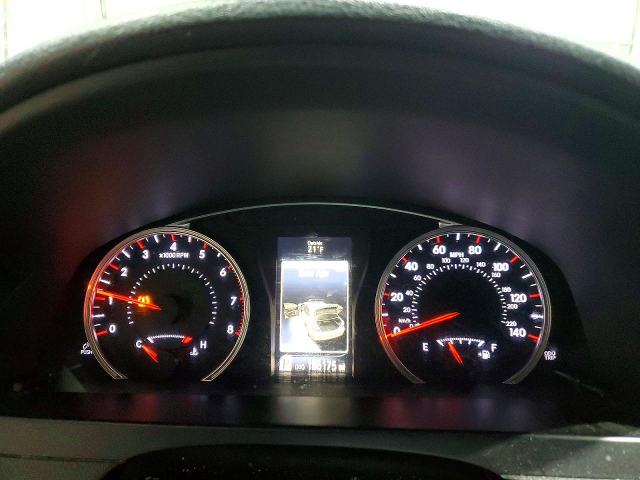 2017 TOYOTA CAMRY SE photo 9