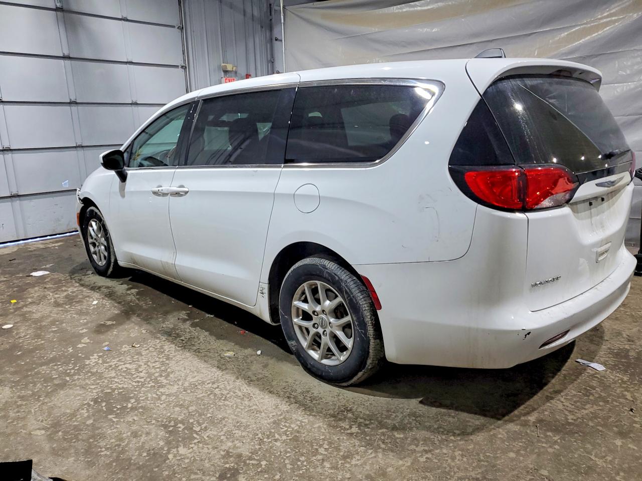 2021 CHRYSLER VOYAGER LX photo 5