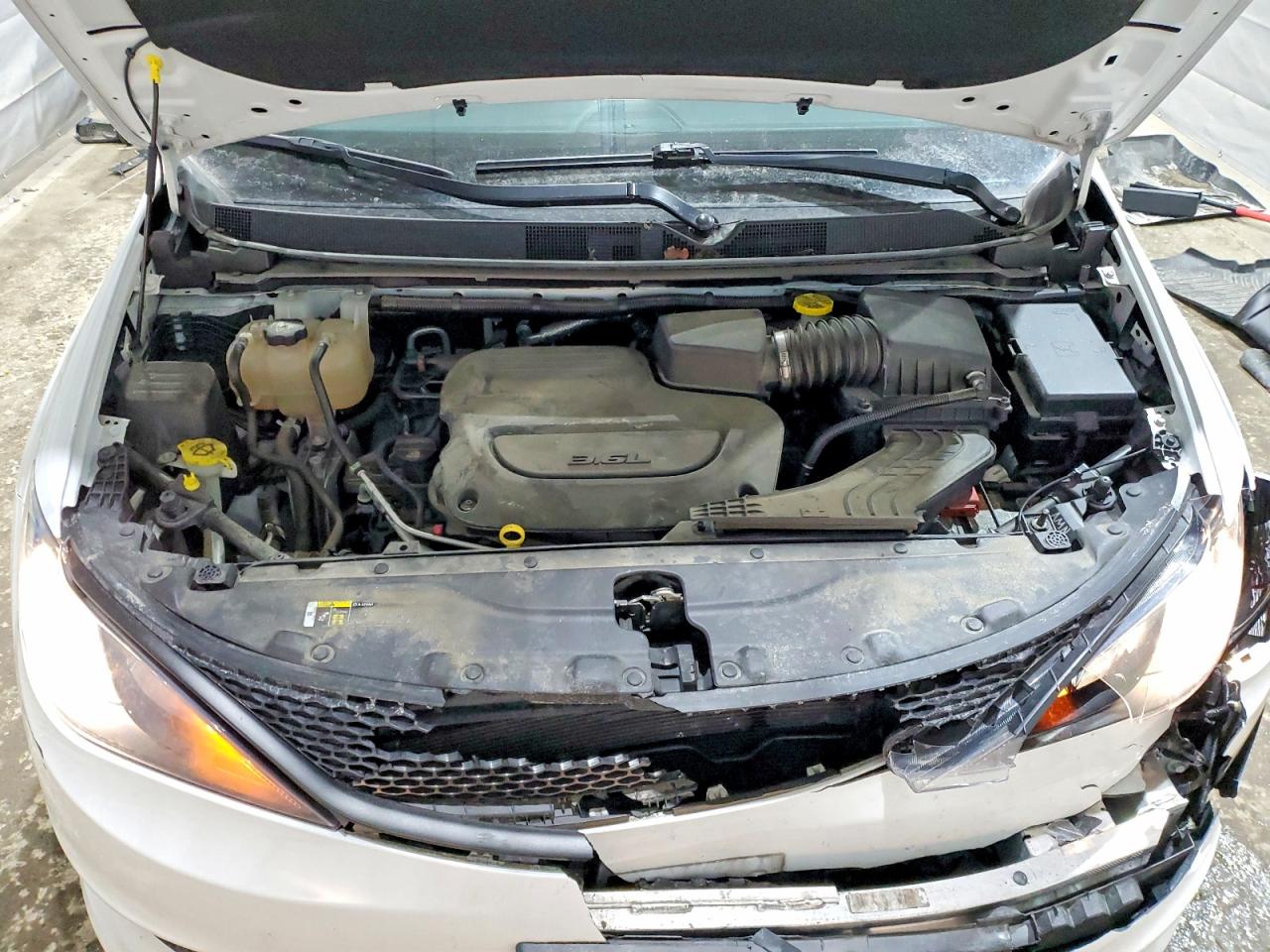 2021 CHRYSLER VOYAGER LX photo 45