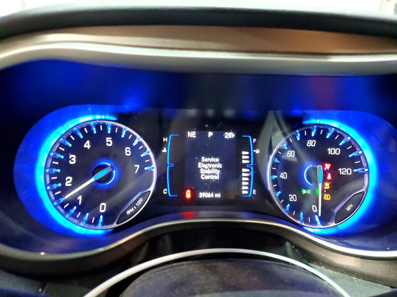 2021 CHRYSLER VOYAGER LX photo 33