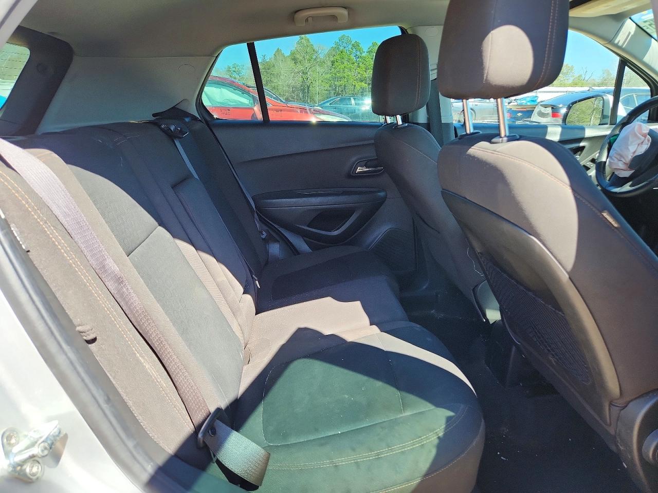 2018 CHEVROLET TRAX LS photo 11