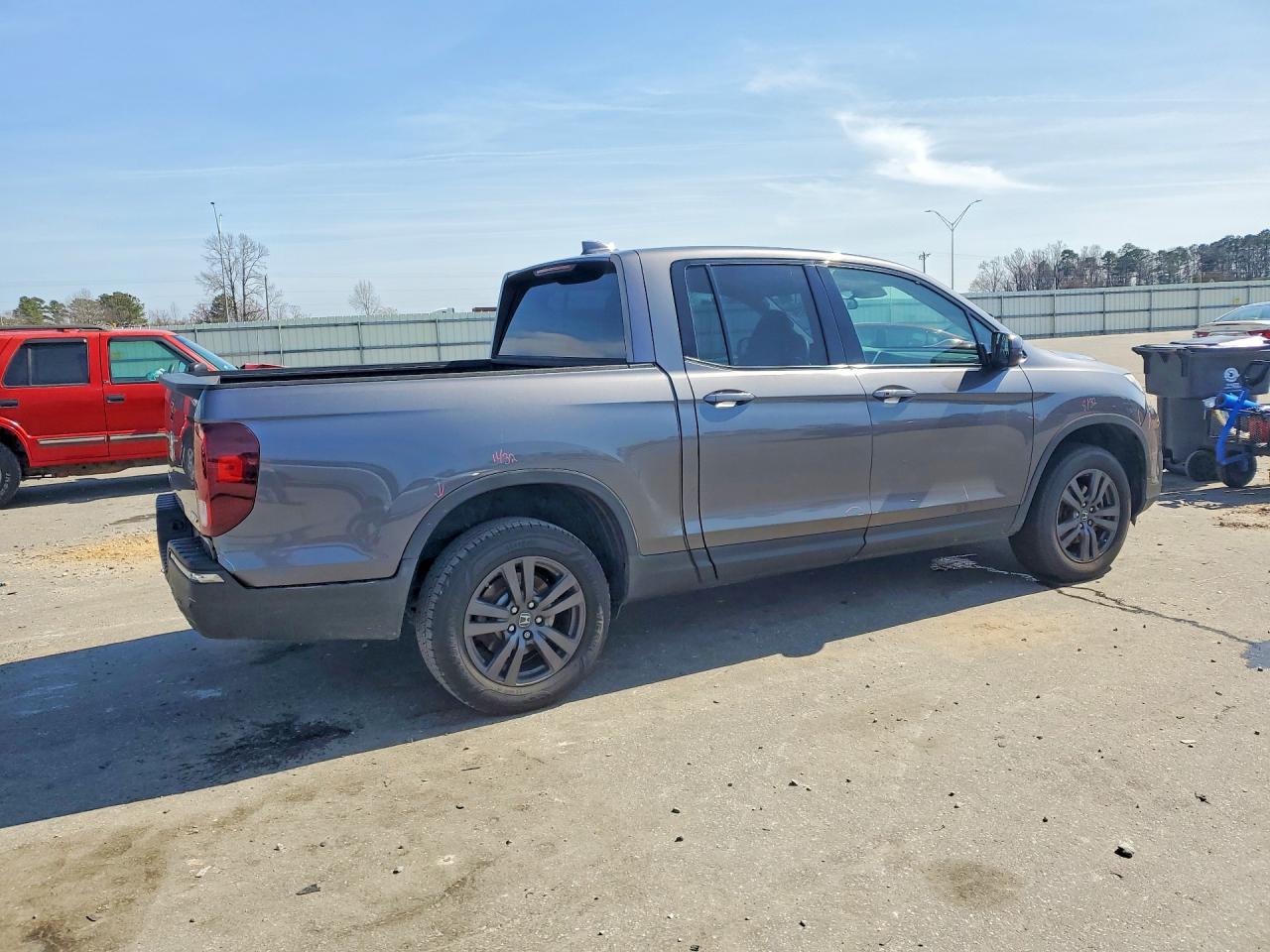 2020 HONDA RIDGELINE SPORT photo 5