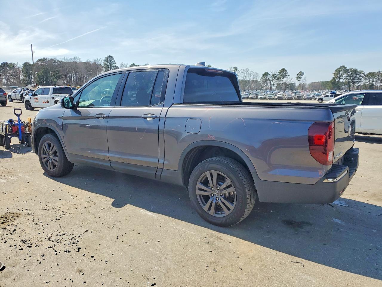 2020 HONDA RIDGELINE SPORT photo 3