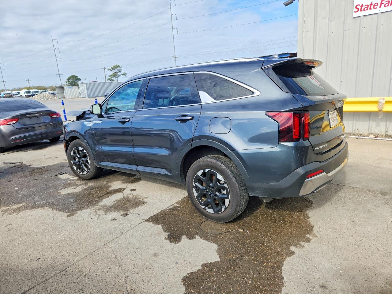 2024 KIA SORENTO S photo 3