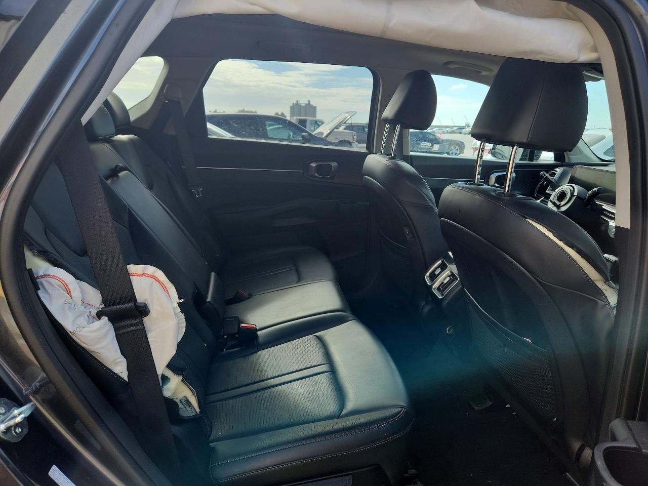 2024 KIA SORENTO S photo 21