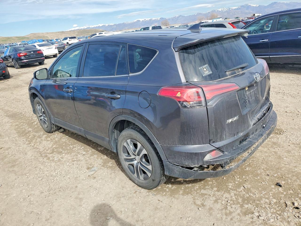 2017 TOYOTA RAV4 LE photo 4
