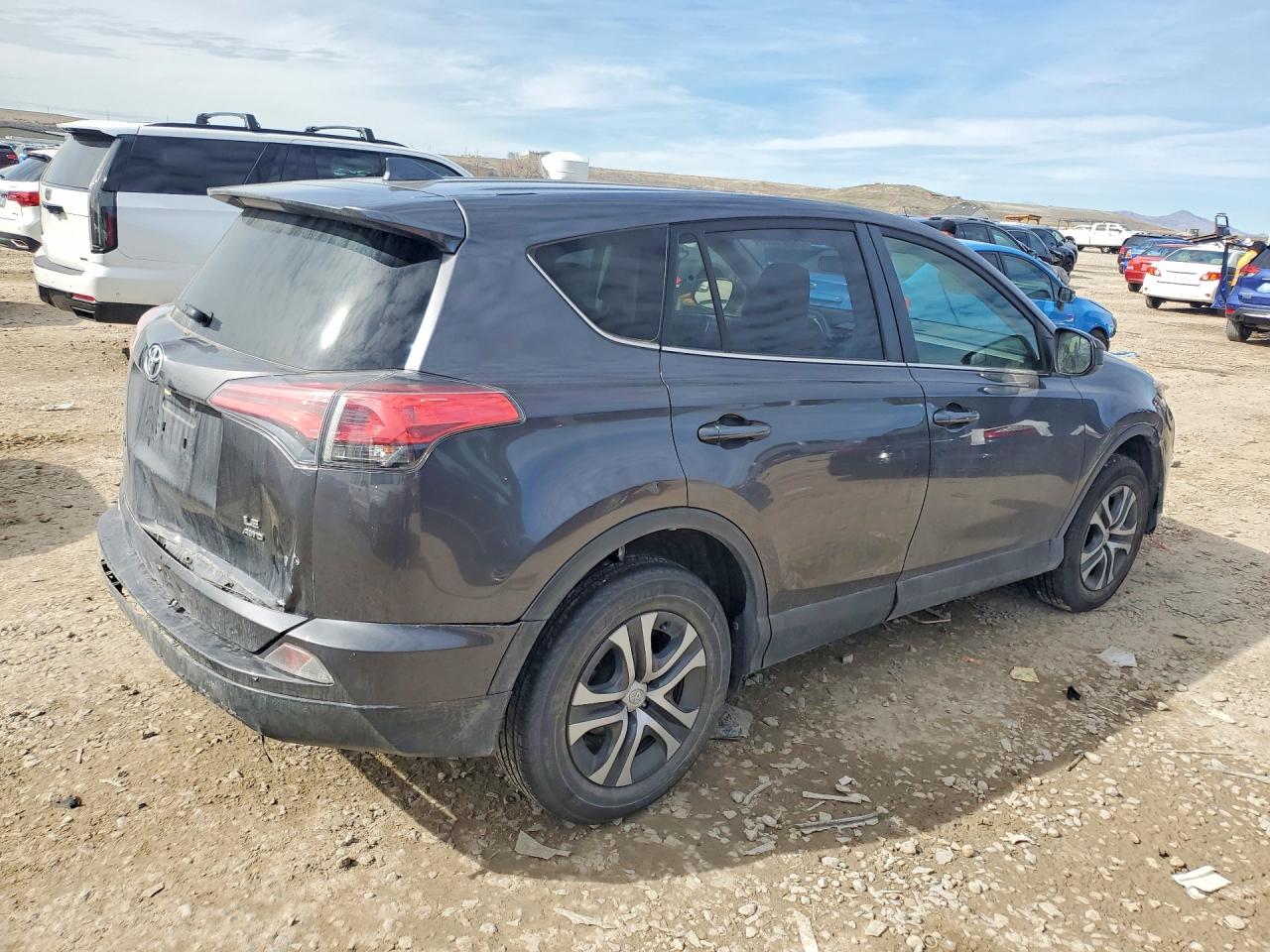 2017 TOYOTA RAV4 LE photo 7