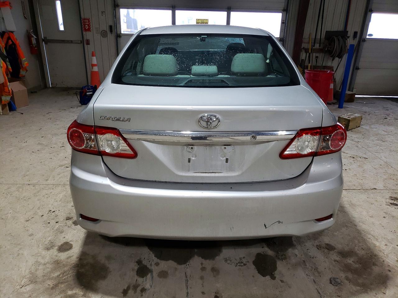 2013 TOYOTA COROLLA L photo 16