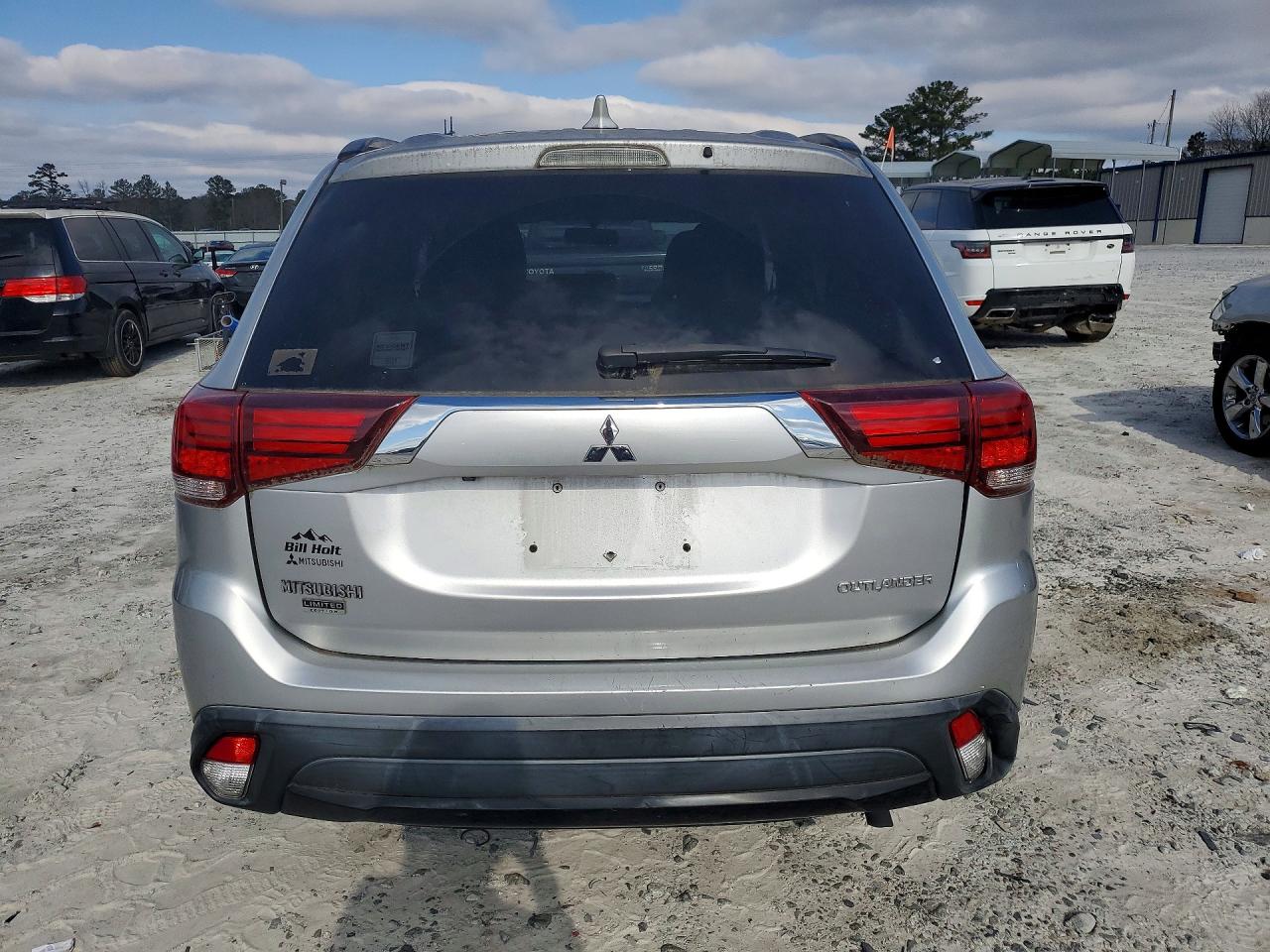 2018 MITSUBISHI OUTLANDER SE photo 6