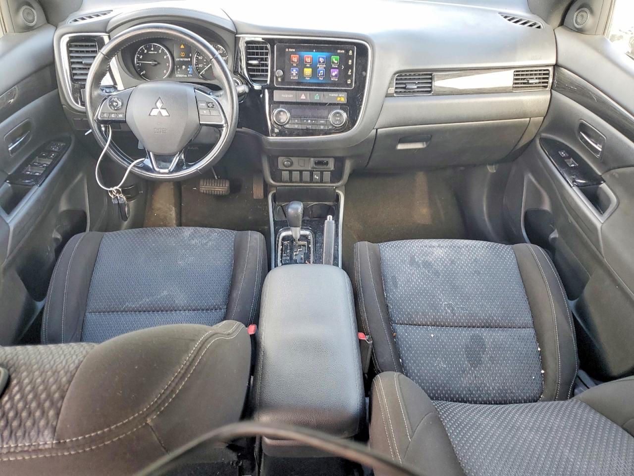 2018 MITSUBISHI OUTLANDER SE photo 8