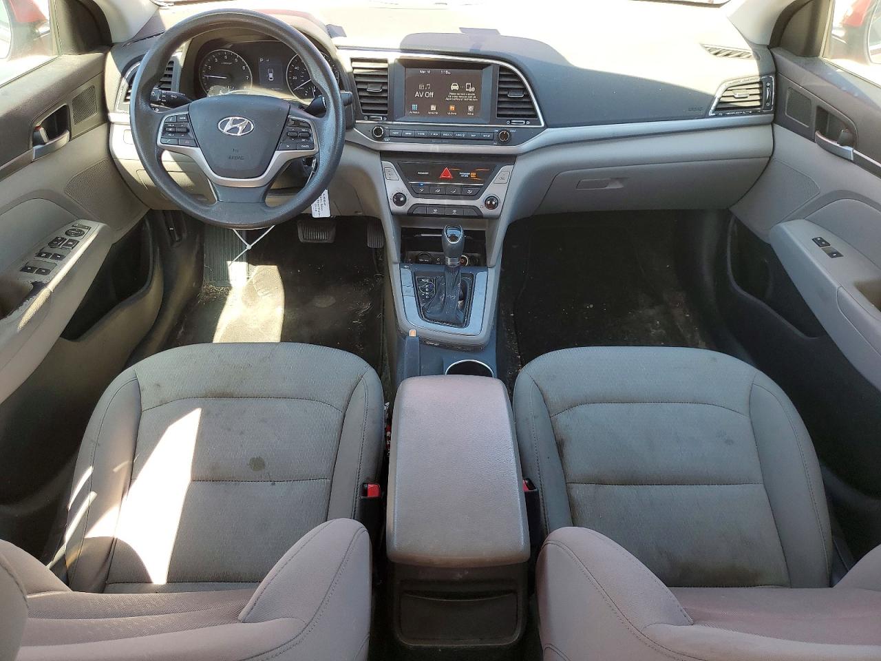 2018 HYUNDAI ELANTRA SEL photo 8