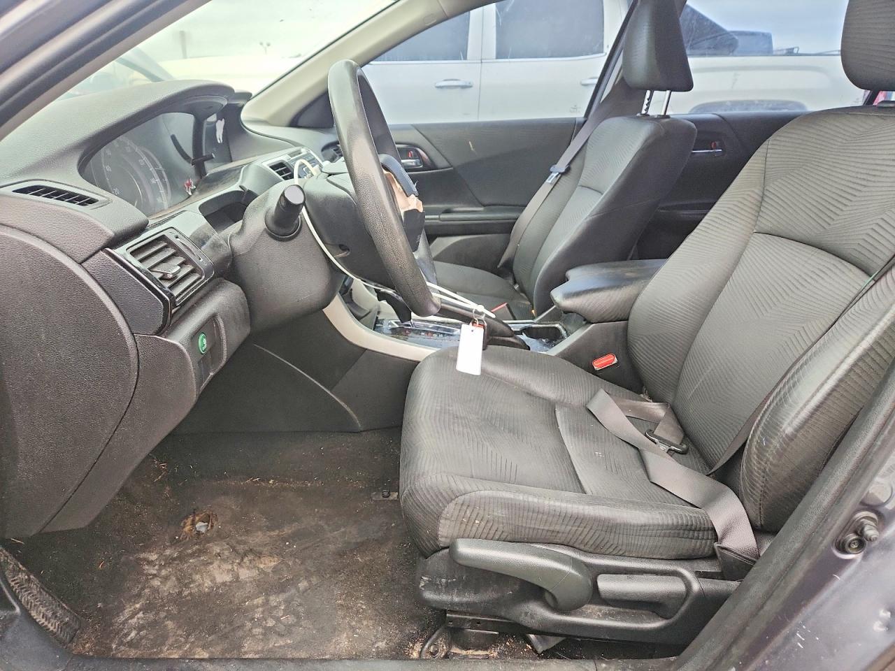 2017 HONDA ACCORD LX photo 7